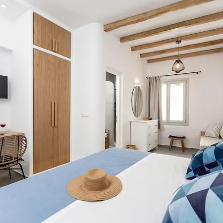 Cycladic φωσ Naxos City